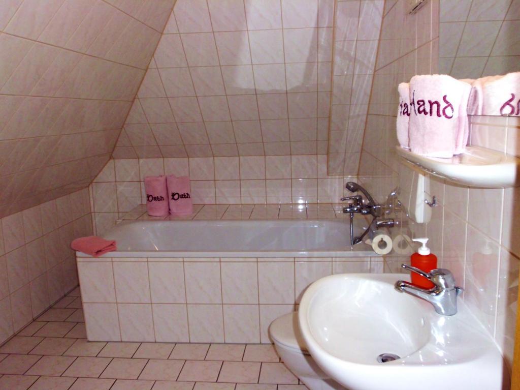 Thuringer Hof Hildburghausen Hotel Стая снимка